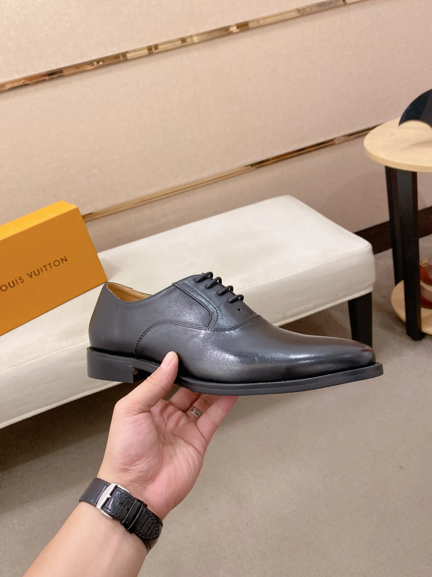 Men's men's shoes 💰 520💰⚡️New models on the market⚡️ Louis Vuitton (Louis Vuitton/LV) casual, business formal wear! Made with pure Italian craftsmanship, the upper is made of first-layer cowhide, which is full of texture! The lining is cowhide and the original rubber leather shoe outsole. The style is atmospheric and comfortable! Positive code 38-44